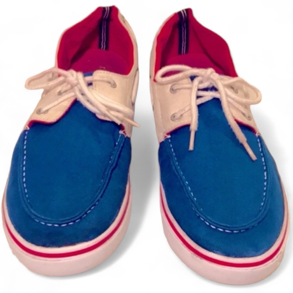 Nautica Galley cotton canvas boat shoe. Sz…